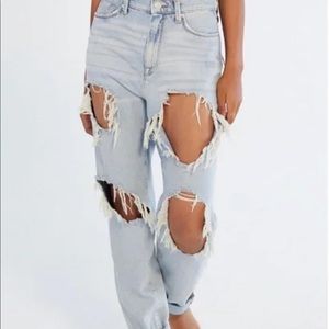 BDG Urban Outfitters High rise ripped mom jeans